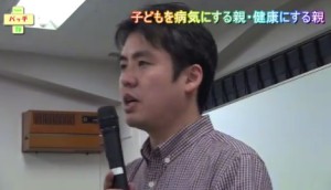 2015y12m17d_012402643