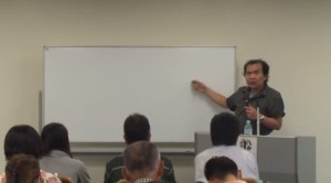 2015y12m16d_192856375